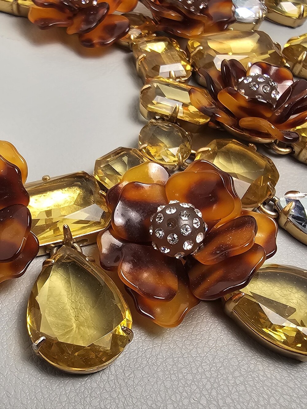 [J. Crew] Chunky Tortoise Flowers Yellow & Clear Faceted Crystal Bib Statement - Picture 7 of 16